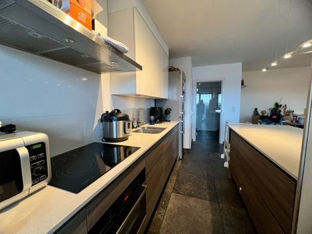 Volledig gerenoveerd tweeslaapkamer appartement te huur - Foto 5