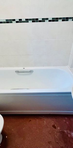 2 Bed Flat, Ashdown House, E5 - Photo 1