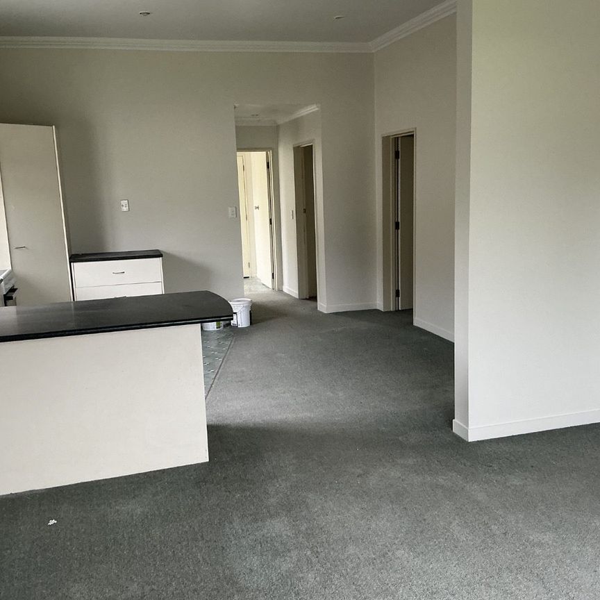 For Rent – Spacious 3-Bedroom, 2-Bathroom Home in Masterton - Photo 1