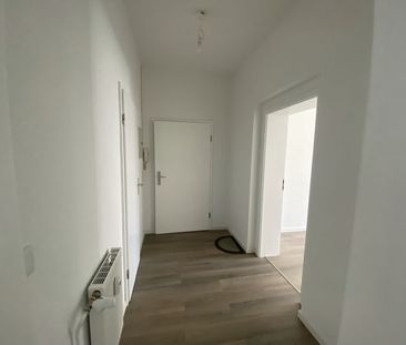 Erdgeschoß: Frisch sanierte 3-Raum-Wohnung in WSW zu vermieten - Photo 5