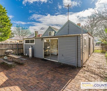Charming Cottage in the Heart of Armidale - Photo 2