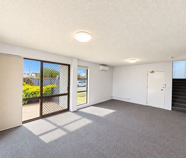 3/9 Watkins Street, The Junction - Photo 2