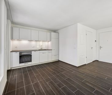 ERSTVERMIETUNG: 1.5-Zimmerwohnung an bester Lage in Zürich-Oerlikon - Photo 1