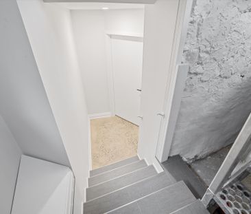 For Lease - 2563 Dundas Street Unit# #6, Toronto, Ontario - Photo 2