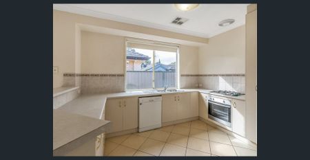 Enjoy a Peaceful Ambiance Family Home! - Photo 5