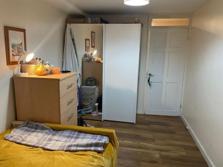 4 bedroom Student Flat to rent in Waterloo Street, Newcastle Upon Tyne - Photo 3