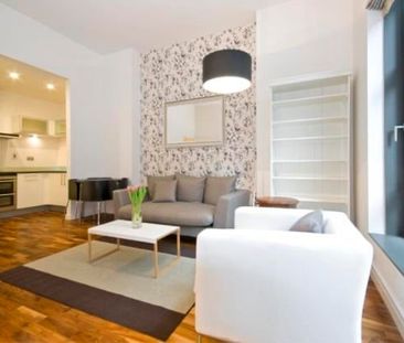 1 Bed Flat, South Quay Square, E14 - Photo 1