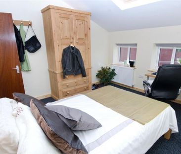 5 bedroom flat to rent - Photo 4