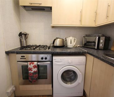 property to rent Hewlett Road, Cheltenham, Gloucestershire, GL52 - Photo 3