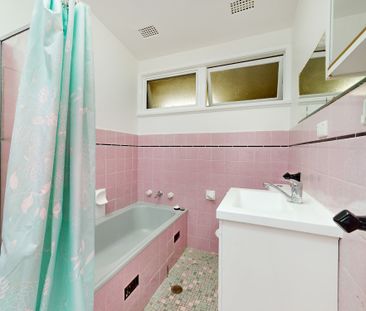 19 Bounty Avenue, Kirrawee NSW 2232 - House For Rent | Domain - Photo 6