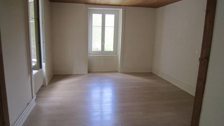 Bel appartement de 4,5 pièces au 2ème étage avec balcon - Photo 2