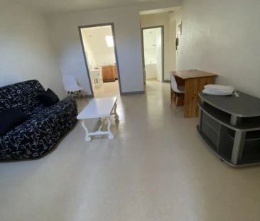 LOCATION T1 SEMI MEUBLE RODEZ SANS FRAIS D'AGENCE - Photo 1