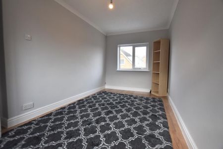 2 bedroom maisonette to rent - Photo 3