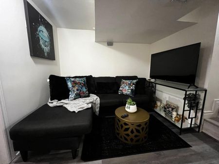 For Lease - 36 Mintwood Drive, Toronto, Ontario - Photo 5