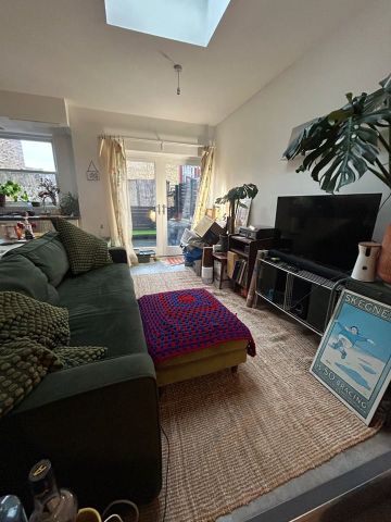 1 Bed Flat, Hackney, E9 - Photo 2