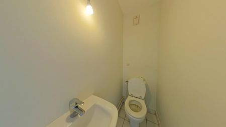 Location Appartement 3 pièces 70m² POITIERS 86000 - Photo 3