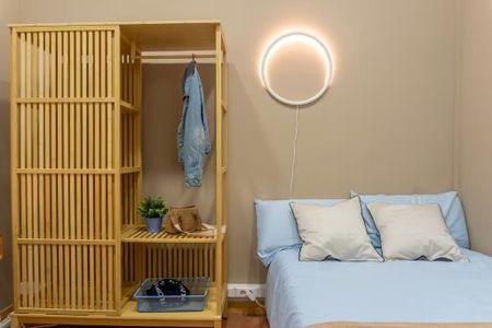 Carrer Gran de Gràcia, Barcelona, Catalonia 08012 - Photo 3