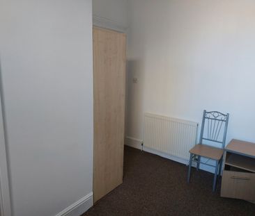 Studio Flat, Saltram Crescent, W9 - Photo 5