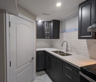 For Lease - 29 Brantford Drive, Toronto, Ontario - Photo 3