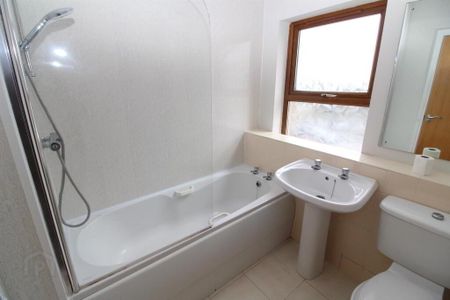 46 Mayfield High Street, Newtownabbey, BT36 7WU - Photo 4