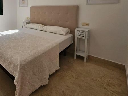 2 bedroom luxury Flat for rent in Marbella Del Este, Spain - Photo 3