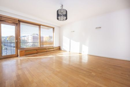 3 bedroom flat to rent - Photo 2