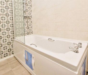 3 bedroom terraced house to rent - Photo 6