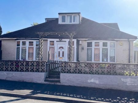 4 bedroom bungalow to rent - Photo 4