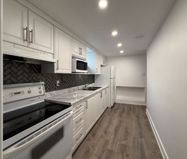 For Lease - 3421 Ellengale Drive Unit# Lower Unit, Mississauga, Ont... - Photo 6