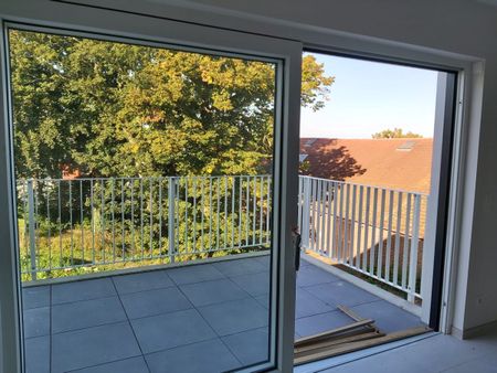 Lichtdurchflutete Neubauwohnung mit 2 SZ und Balkon in Südwestlage - Photo 2