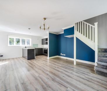 2 bedroom semi-detached house to rent - Photo 4