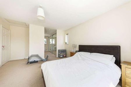 Austin Way, Bracknell, RG12 - Photo 5