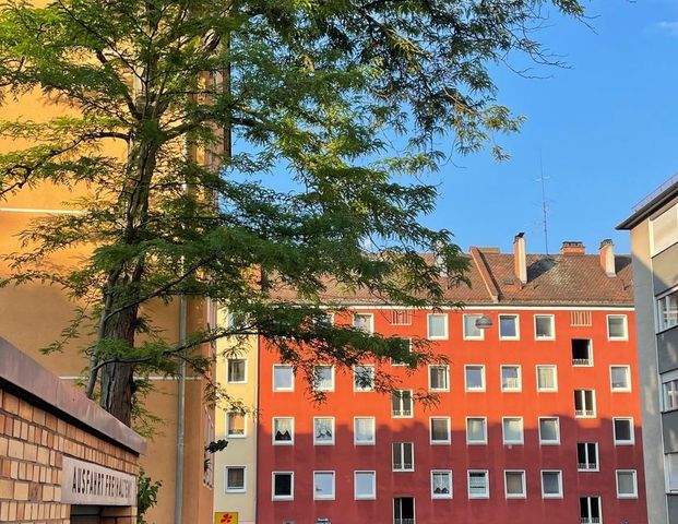 Helle frisch renovierte 1-Zimmer-Wohnung mit Balkon - Photo 1