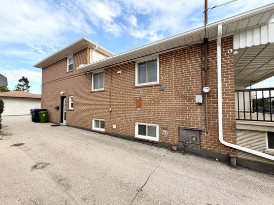 For Lease - 49 Howbert Drive Unit# Ground Floor & Basement, Toronto, Ontario - Photo 1