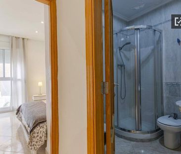 2 room luxury Flat for rent in Valencia - Photo 3