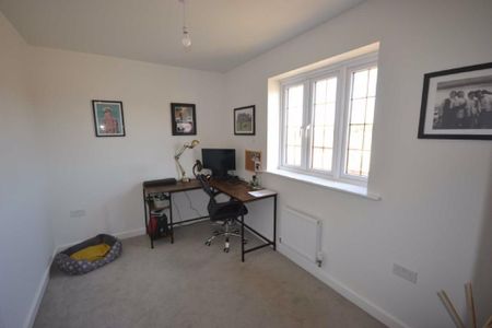 4 bedroom detached house to rent - Photo 5