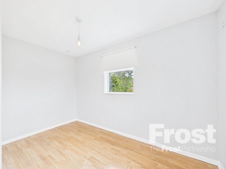 Kilross Road, Feltham, Middlesex,TW14 - Photo 4