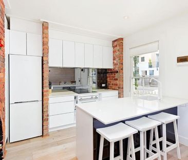 8 Dow Street, South Melbourne VIC 3205 - House For Rent | Domain - Photo 1