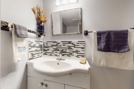 For Lease - 10 Shoreland Crescent Unit# B1, Toronto, Ontario - Photo 4