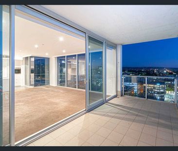 Penthouse Perfection - Photo 3