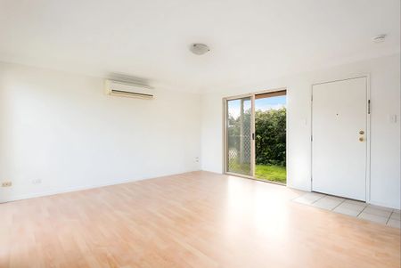 15 Gariswood Court, Edens Landing QLD 4207 - House For Rent | Domain - Photo 4
