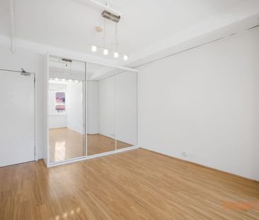 Spacious, Fresh & Great Location - Photo 2