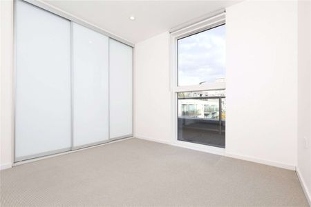 Fourth floor apartment with large balcony in this sought after development with concierge. - Photo 4