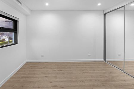 4 Bedroom Duplex in Pime Location - Photo 3