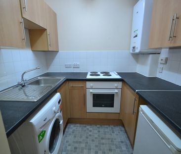 1 Bed Flat, Elizabeth Street, G51 - Photo 2