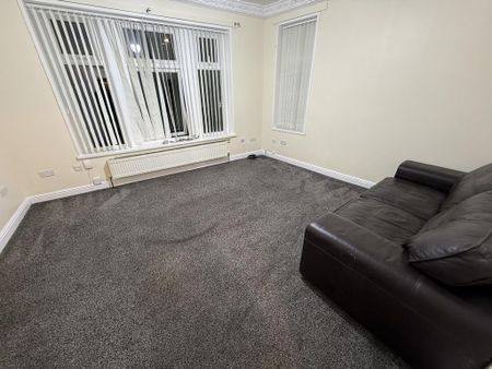 5 bedroom end of terrace house to rent - Photo 2