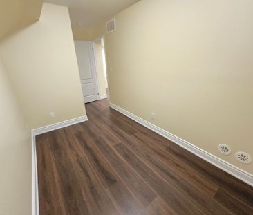 For Lease - 7 Applewood Lane Unit# 107, Toronto, Ontario - Photo 5