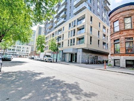 Condo for rent, Montréal (Ville-Marie) - Photo 2