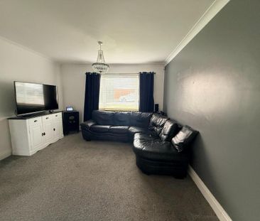 3 bedroom semi-detached house to rent - Photo 4