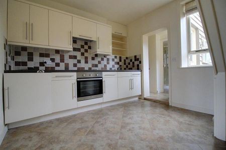 2 bedroom terraced house to rent - Photo 4